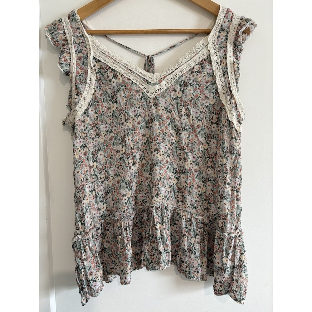 Grace & Lace Mae Floral Tank Top M Boho Crochet Lace Peplum Ruffle Keyhole Rayon
